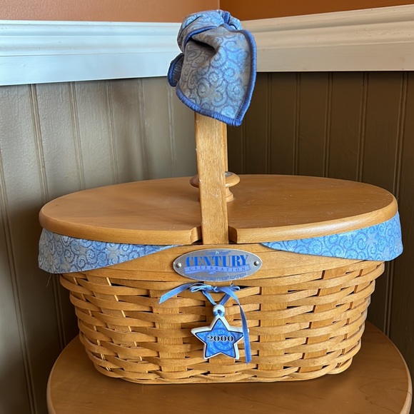 2000 Longaberger Century Basket (Collector’s Club)